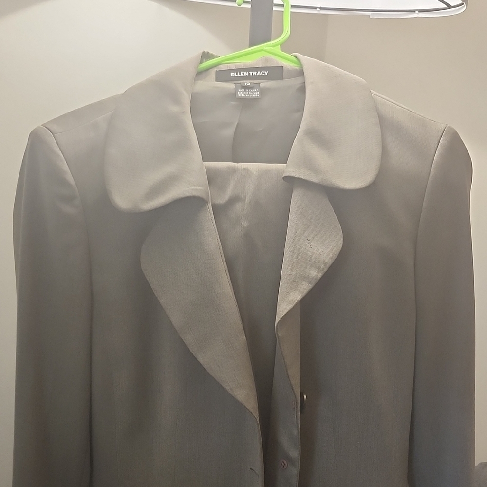 Ellen Tracy Gray Blazer Classic Two-Piece Suit With Jacket & Pants